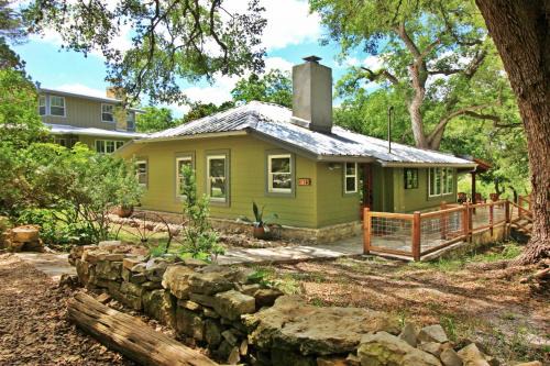 Wimberley House | Frog Cottage on the Blanco