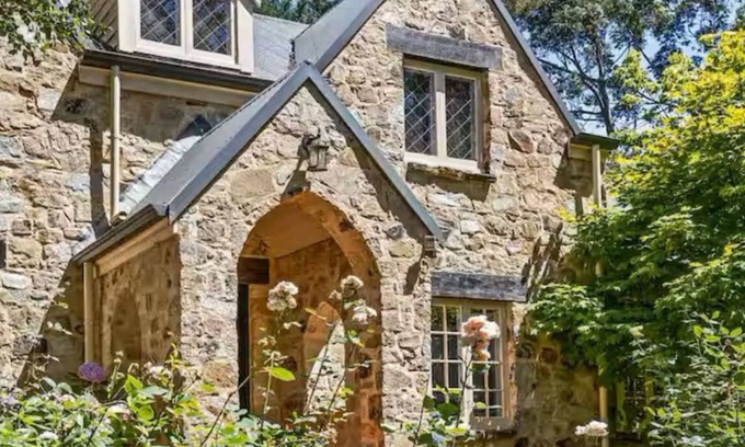 Stirling House | FROGWELL HOLLOW immerse into an idyllic fairytale!
