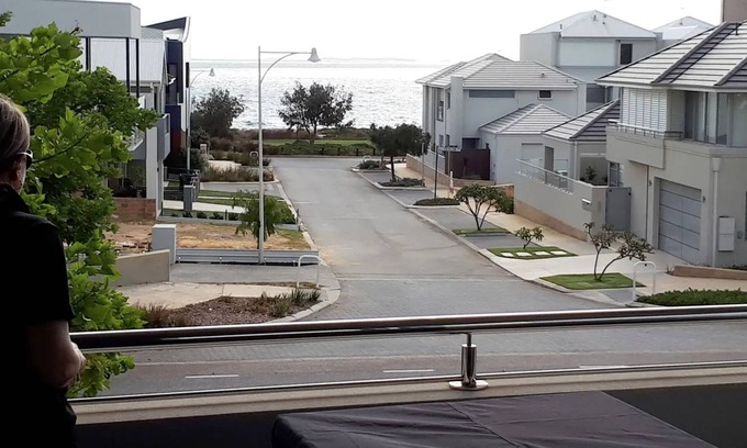 North Coogee House | FROM $316 Stunning Coogee Beach Getaway near Fremantle W.A!!