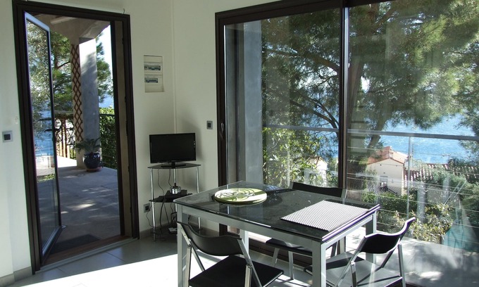 Cerbere Apartment | FROM COLLIOURE TO CADAQUES