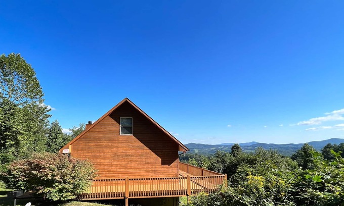 Grassy Creek Cabin | From Fireplace Evenings to Deckside Sunsets- Above It All Has It All