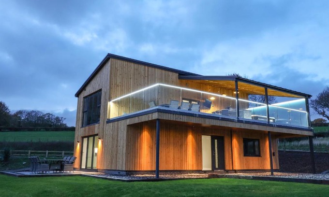 Ruthin House | Fron Haul - Gwennol