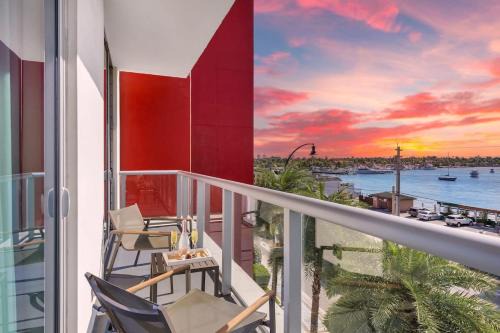 Hollywood Apartment | Front Bay View Terrace Amazing Pool