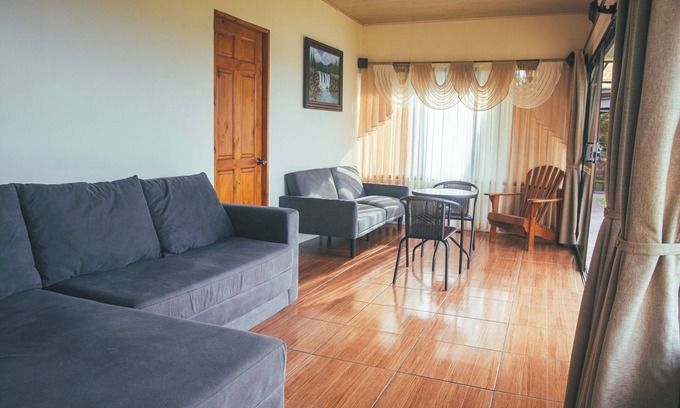 El Castillo Villa | Front Lake Volcano View Villa in La Fortuna with AC, Parking, WiFi, Kitchen