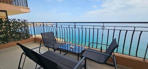Tower Road Apartment | Front Sea ViewSpacious 3-Bedroom Apartment Sliema S3