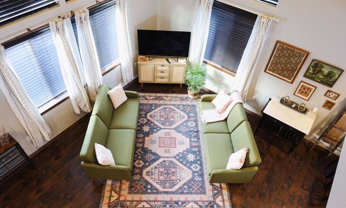Altamont House | Front Street Retreat