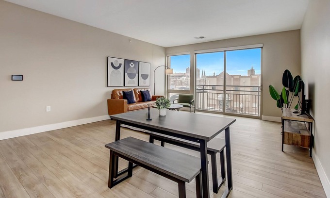 Cole-Noble District Apartment | Frontdesk | 2 BR Apt by Mile Square
