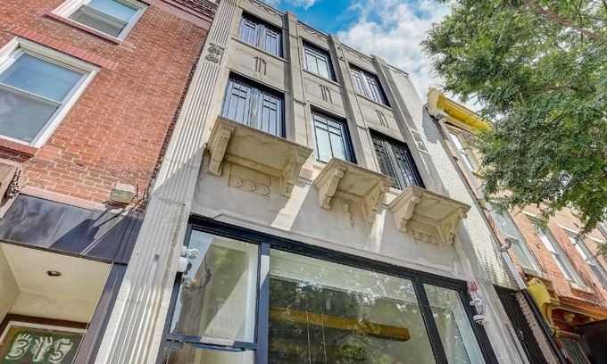 Society Hill Apartment | FRONTDESK 313 South St Apts Philadelphia
