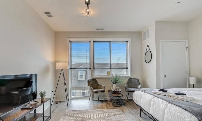 Brewerytown Apartment | Frontdesk | New Brewerytown Studio