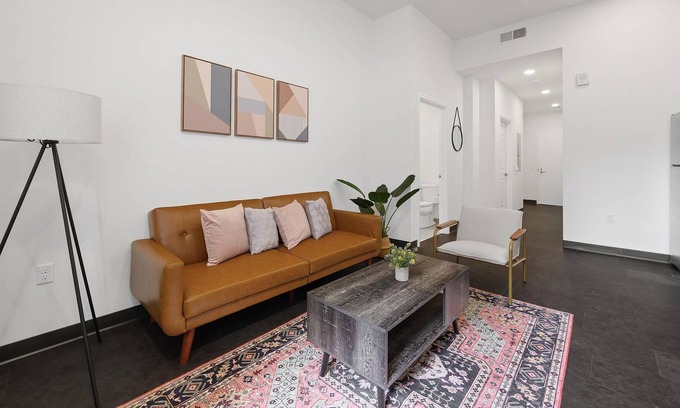Cultural District Apartment | Frontdesk | Trendy 1 BR Downtown
