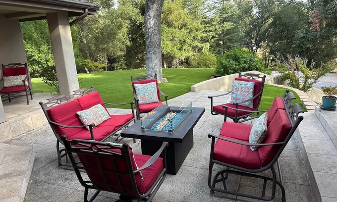 Templeton House | Frontier Oaks: Spacious Templeton Retreat