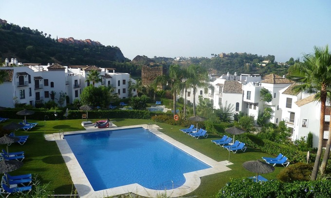 Benahavis Apartment | Frontline Golf Apartment In Los Arqueros Golf & Country Club, Near Marbella