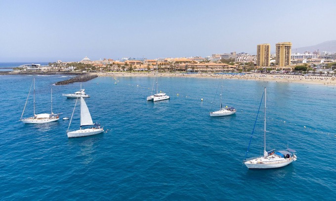 Los Cristianos Apartment | Frontline Penthouse with heated pool and parking