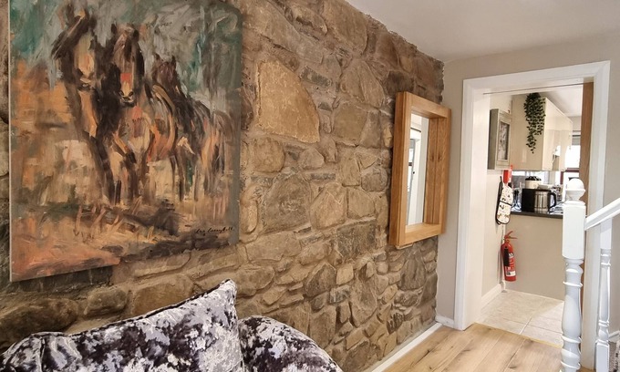 Loughinisland Cottage | Frontview Cottage - Sleeps 6