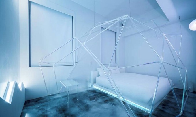 Nihonbashimuromachi Hotel | Frozen Dawn Room @ Tokyo Street Art Hotel