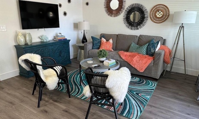 Downtown House | Fruitville @ El Tropicale Vacation Rentals Downtown Sarasota