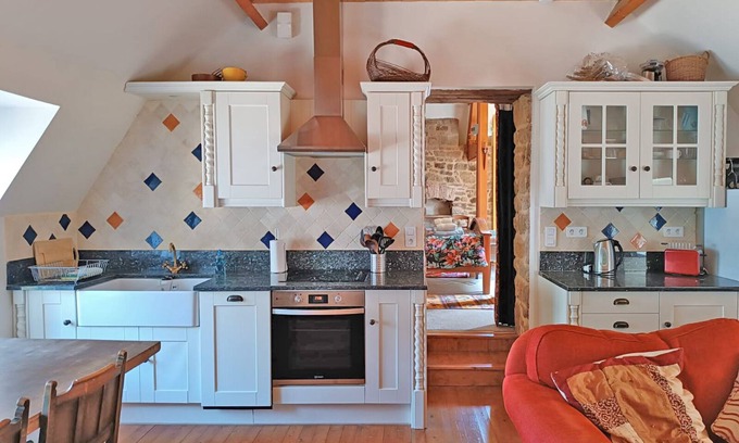 Lehon Apartment | Fryer Apartment - Dinan, Brittany. Characterful Riverside Apartment