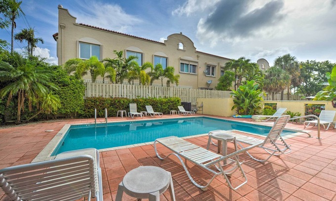 Lauderdale-by-the-Sea Condo | Ft Lauderdale Area Condo - Walk to Beach & Shops!