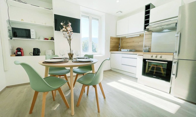 Grenoble City Centre Apartment | #FT | Le Duplex π Quiet & Renovated