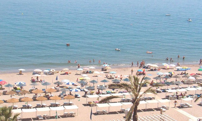 Fuengirola Apartment | Fuengirola, Central, Quality Sea View Apartment, Beach Front Block, FREE WiFi