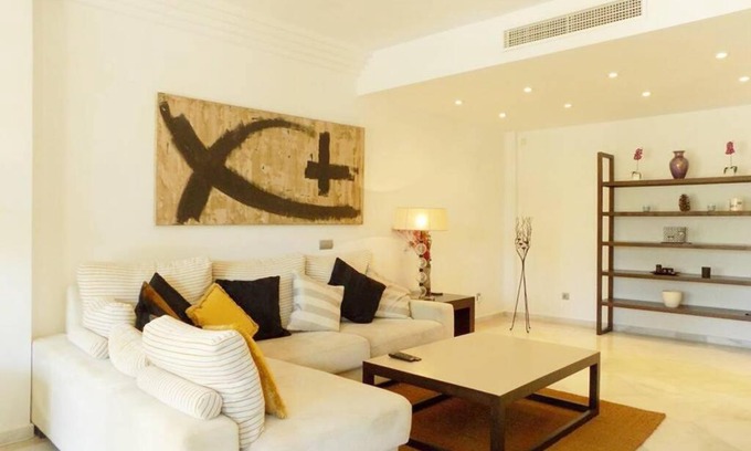 Marbella Apartment | Fuente Aloha Apartment