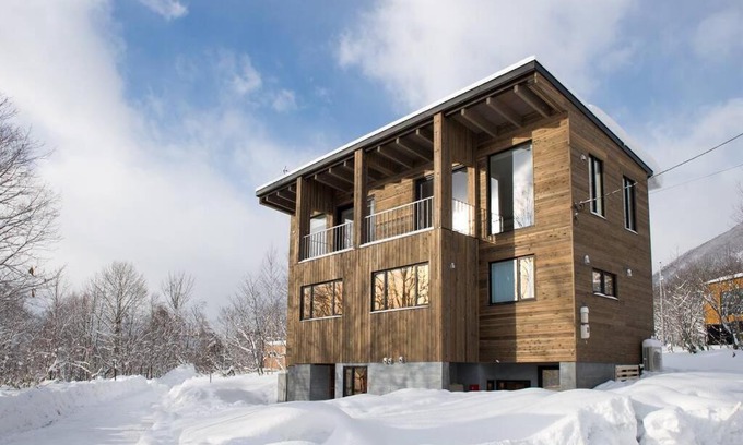 Niseko Ski Chalet | Fuga no Mori by H2 Life Fuga no Mori