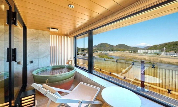 Izu Nagaoka Onsen House | Fugaku Hanabusa