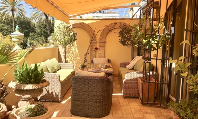 Museo House | Full confort house,200 m2 PLUS 80m² terrace, 3 bedrooms ,3 bathr,historic center