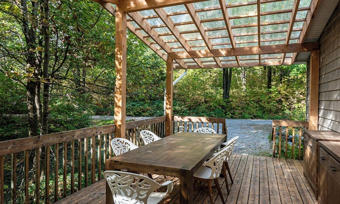 Lac-Brome Ski Chalet | Full cottage on private road near everything! Made to measure pricing offered!
