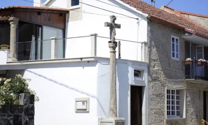 Muros House | FULL HOUSE.garden/barbecue.28 august-30 september 90€/noche. Rural and beach.