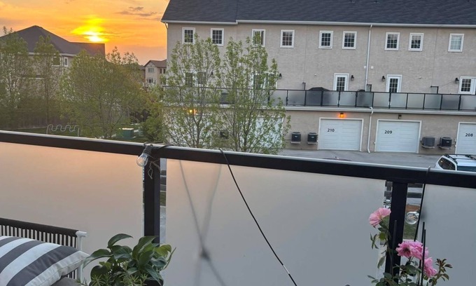 Fort Gary House | Full house in the best neighborhood of Winnipeg-Bridgwater Forest