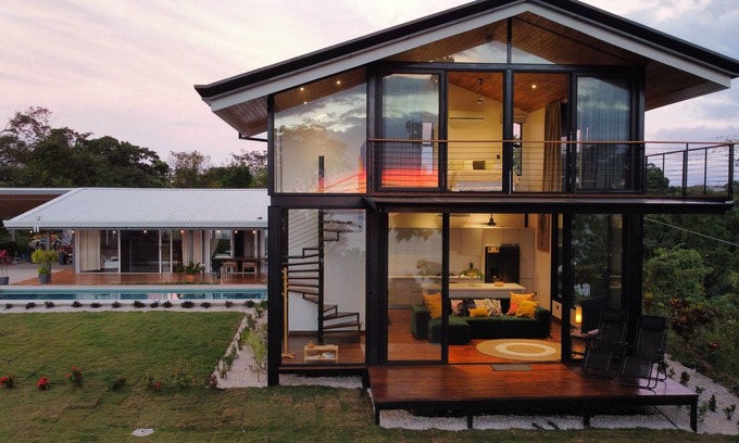 Santa Teresa Boat Rental | Full Ocean View Glass House. Fully Equipped Kitchen, AC, 100mb wifi, TV