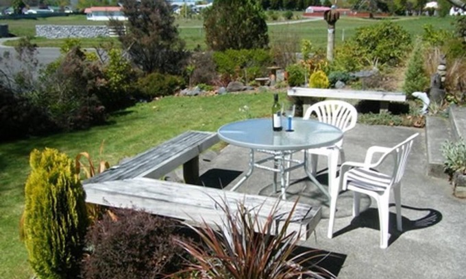 Turangi House | Full of character, modern and cosy Rose Lodge