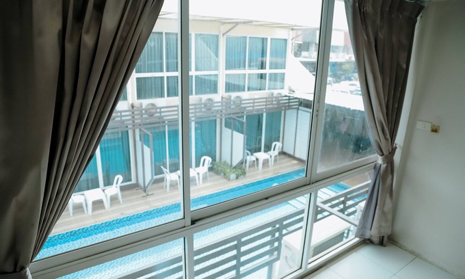 Lak Si Hotel | Full Stop Pool Villa Don Mueang
