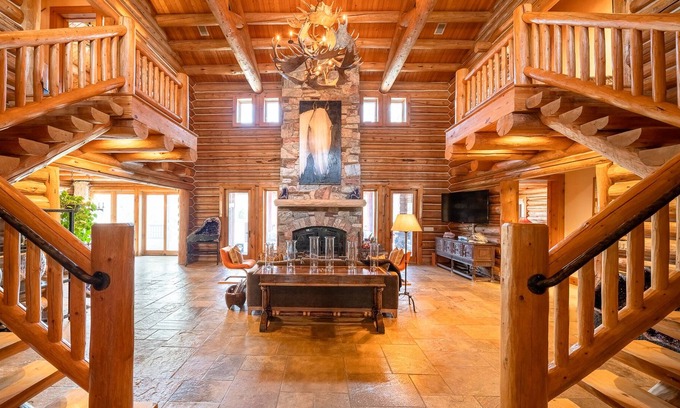 Carbondale House | Full Throttle Carbondale Ranch - Log Home