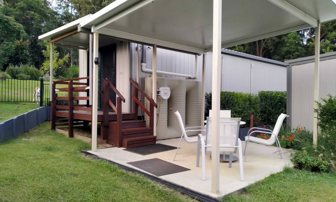 Nambucca Heads House | Fully equiped unit on residential acreage. Minutes to river, beaches and shops.