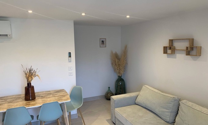 Sernhac House | Fully equipped holiday home 5 minutes from Pont-du-Gard in the heart of Sernhac