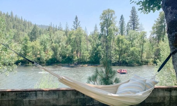 Jackson County House | Fully equipped house on the river with a private fishing hole.