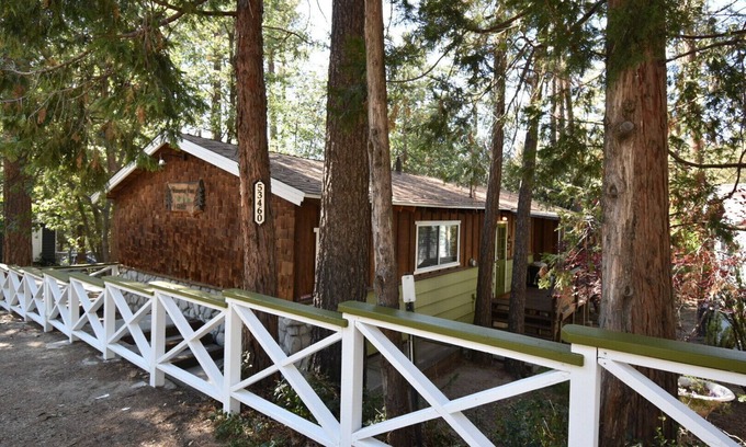 Idyllwild Cabin | Fully fenced backyard for pets. Pets stay free!