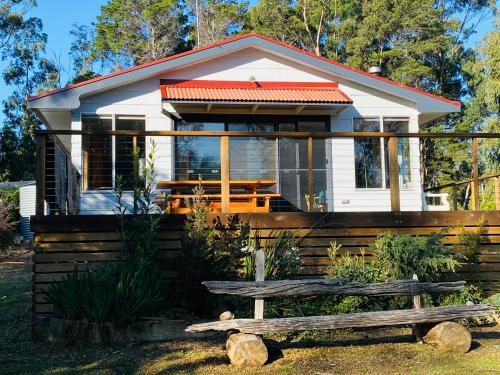Lunawanna House | Fully fenced, wrap around decks, water on 3 sides