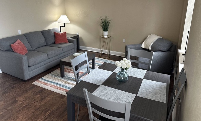 Saginaw Apartment | Fully Furnished 1 Bedroom Apartment.