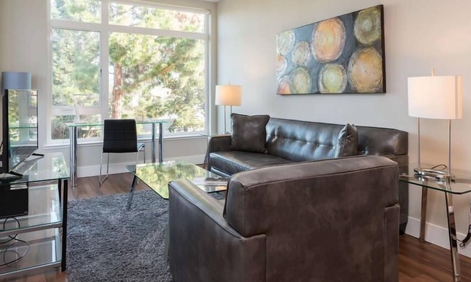 Shoreline West Apartment | Fully Furnished 1BR | Kitchen & Laundry | Pool | Mountain View