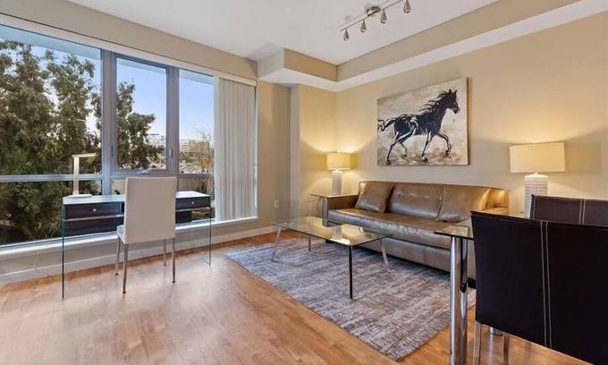 Downtown San Jose Apartment | Fully Furnished 1BR nr Airport | AC, Wifi, Full Kitchen w/Dining
