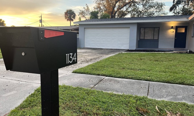 Rockledge House | FULLY FURNISHED 3/2 MID-CENTURY ROCKLEDGE HOME!