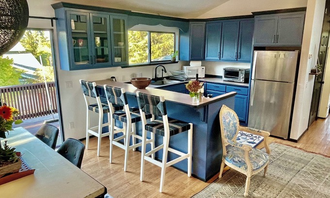 Sebastopol Condo | Fully furnished, 30-day min./Light-Filled Apartment in Sebastopol