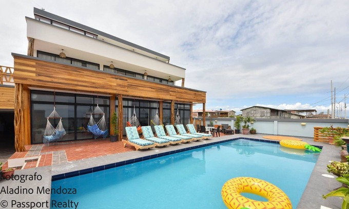 San Clemente House | Fully Furnished Beachfront House Pool and Jacuzzi Sleep 17 People