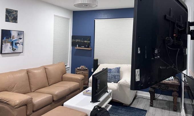Valencia Condo | Fully Furnished Condo Madisons Valencia Santa Clarita