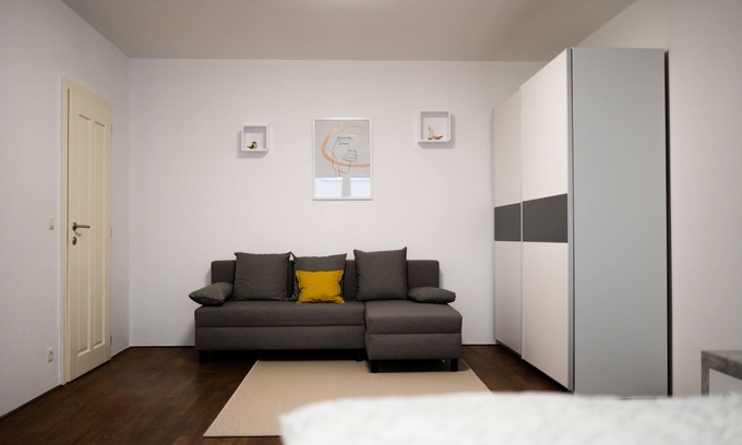 Oberdobling Apartment | Fully Furnished Family Apt near City Center ★ Luxurious Amenities ★