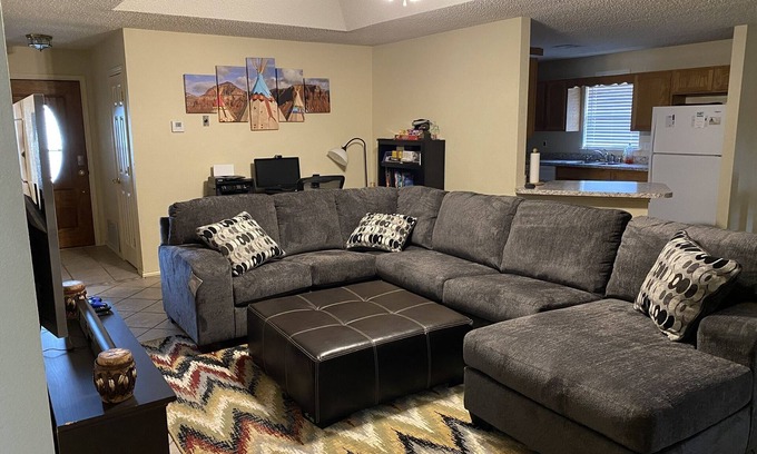 Alamogordo House | Fully furnished house - 15 minutes to White Sands/10 mins to Holloman AFB