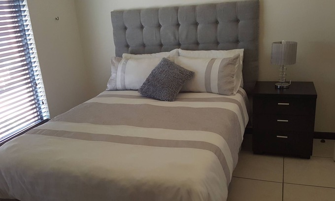 Greater Johannesburg Metropolitan Area Apartment | Fully furnished modern two bed roomed apartement to let